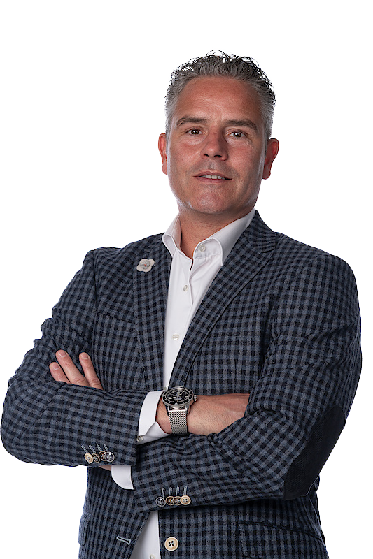 Wibo van Kampen, eigenaar